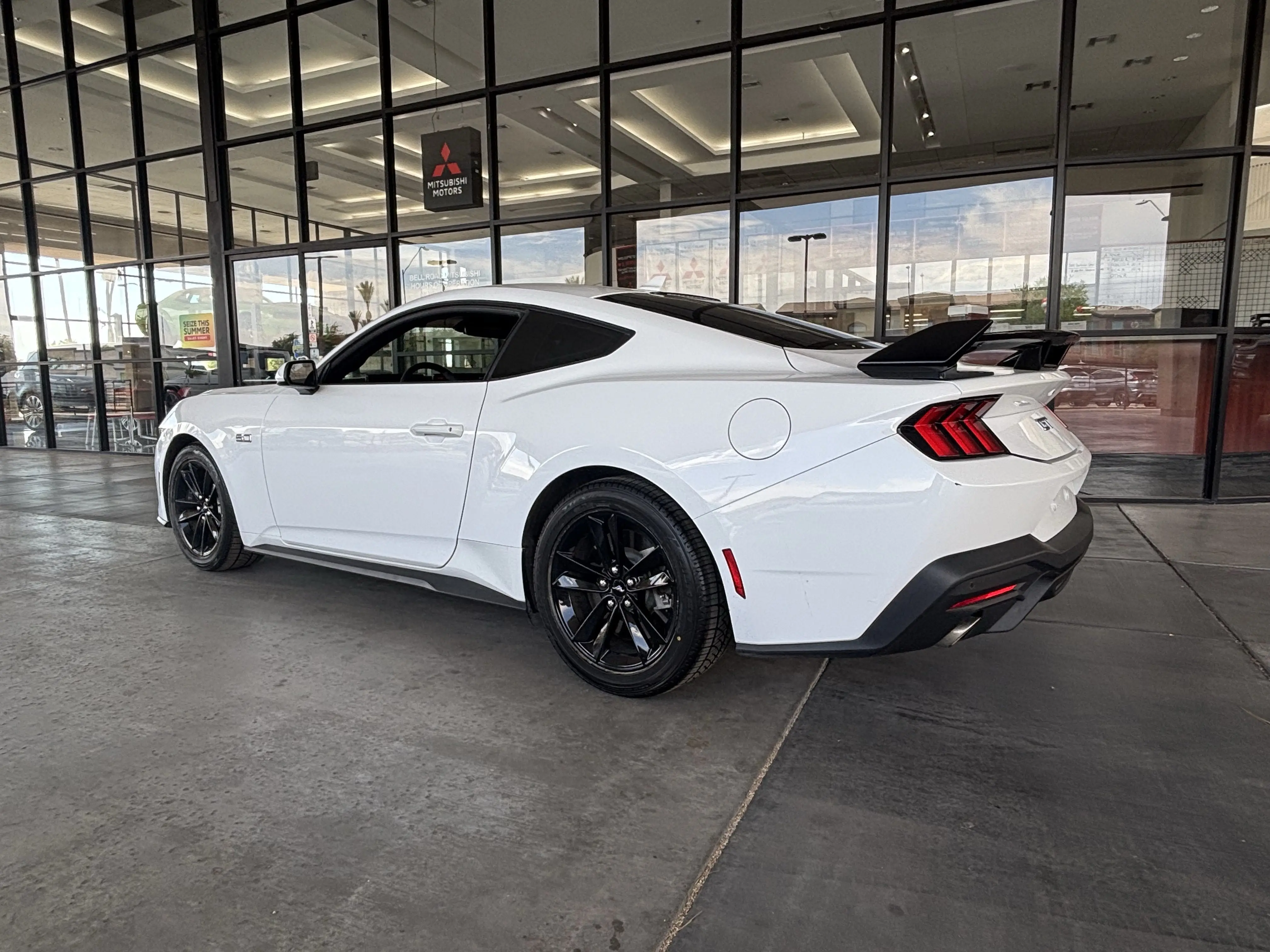 2024 Ford Mustang GT Fastback photo 3
