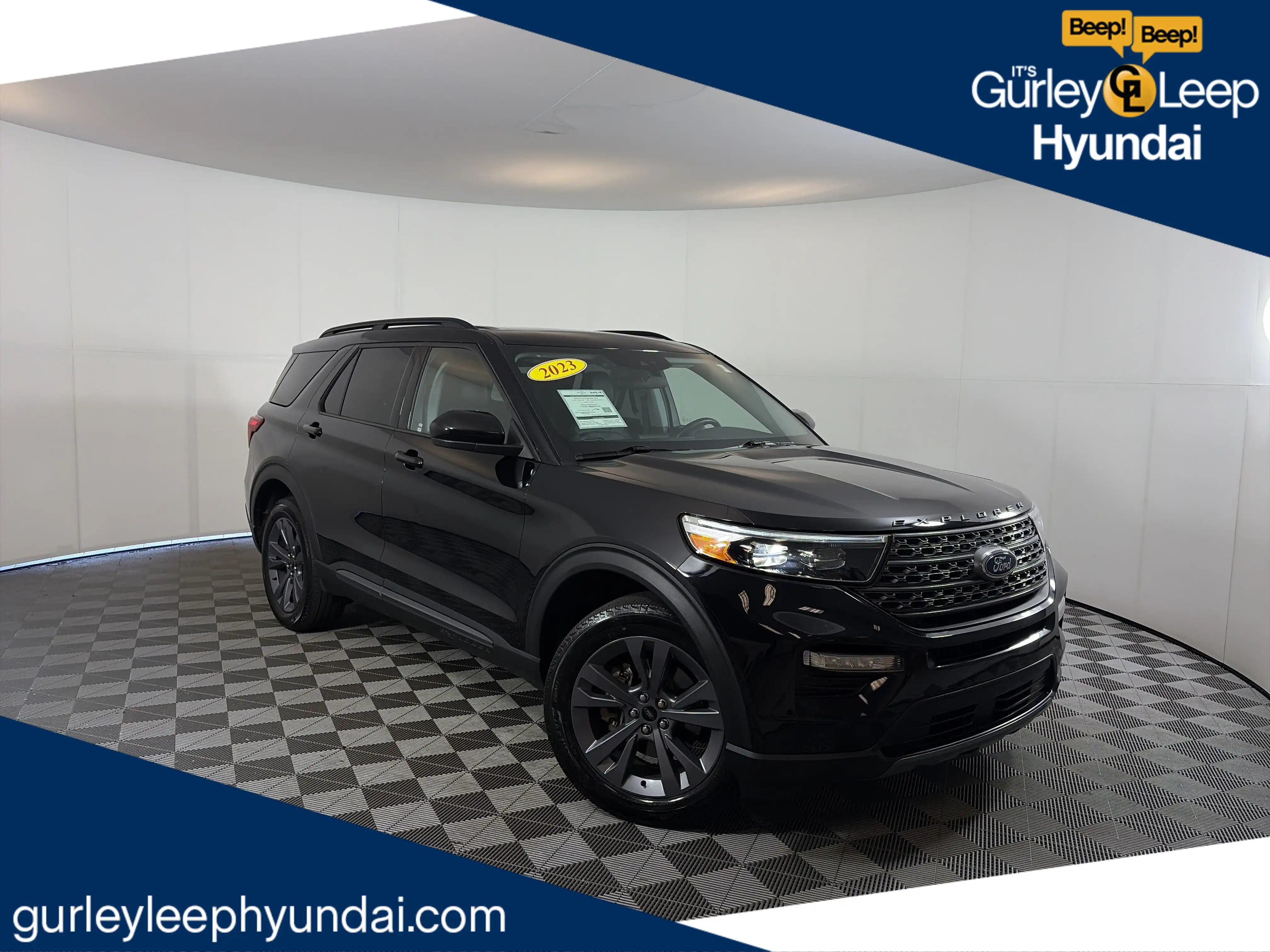 2023 Ford Explorer XLT 4WD's photo