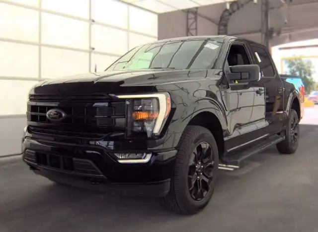 2023 Ford F-150 XLT 4x4 SuperCrew 5-1/2 Box's photo