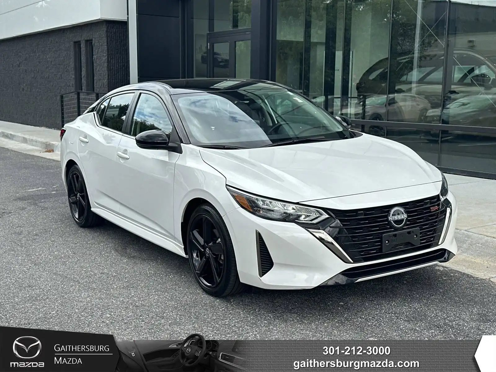 2024 Nissan Sentra SR CVT's photo