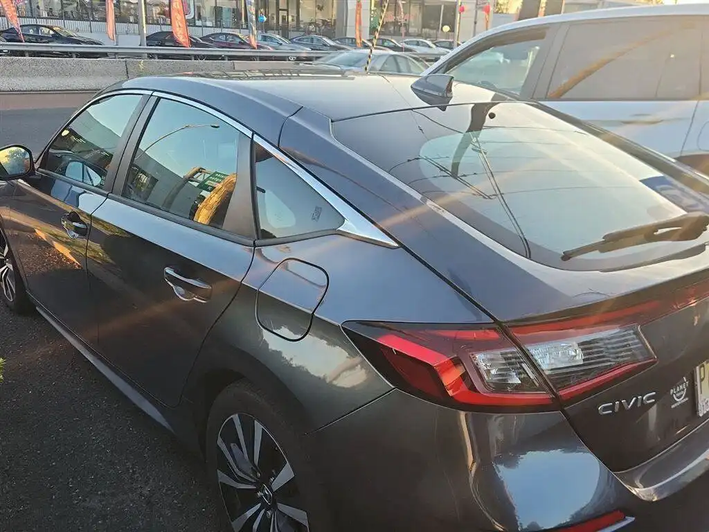 2024 Honda Civic EX-L CVT's photo