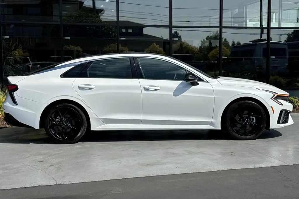 2026 Kia Optima GT-Line AWD photo 3