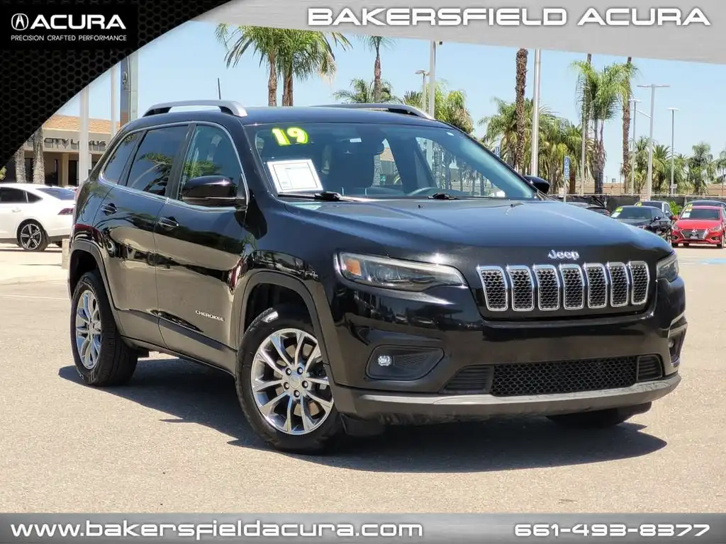 2019 Jeep Cherokee Latitude Plus's photo