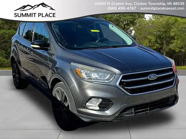 2017 Ford Escape Titanium's photo