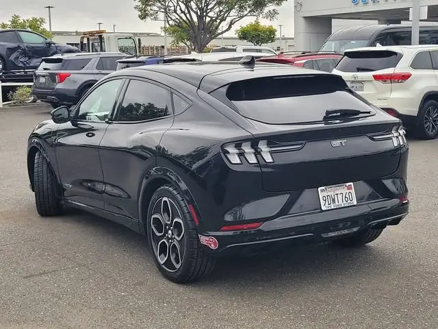 2022 Ford Mustang-Mach-e GT photo 5