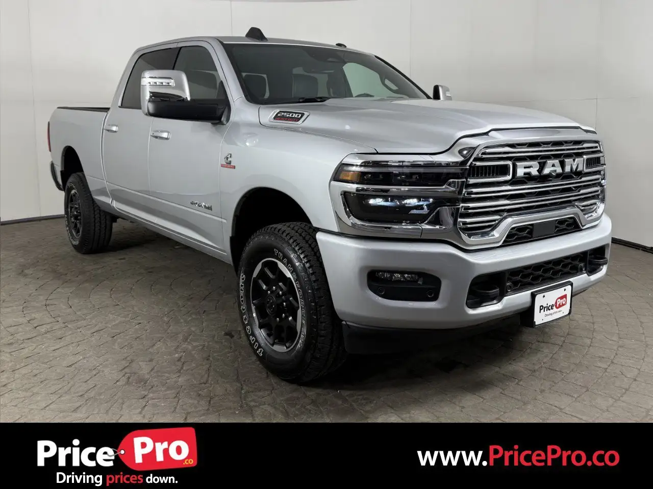 2026 RAM 2500 Laramie 4WD Crew Cab SWB photo 1
