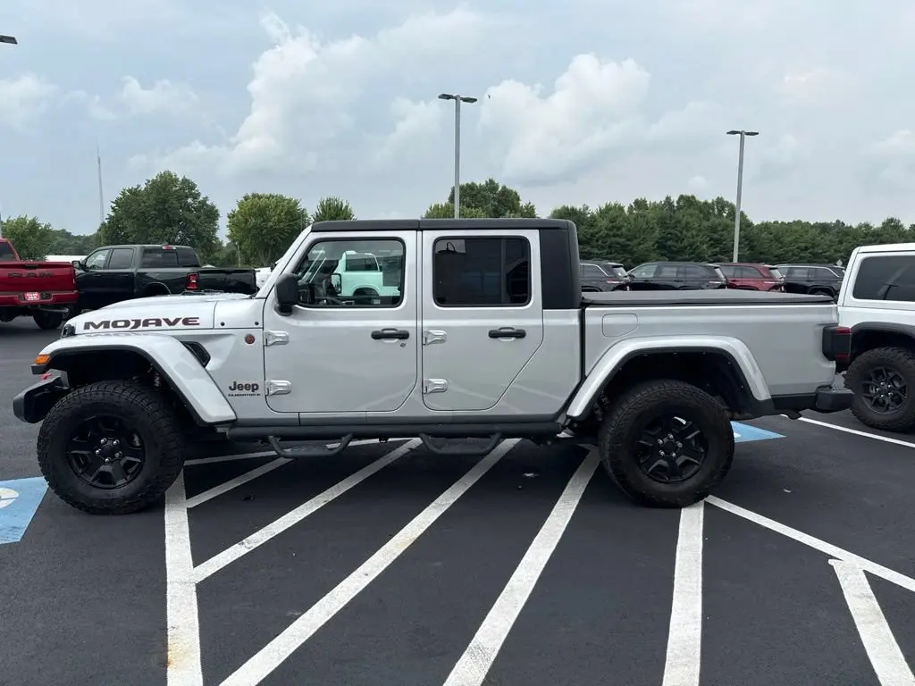 2023 Jeep Gladiator Mojave photo 5