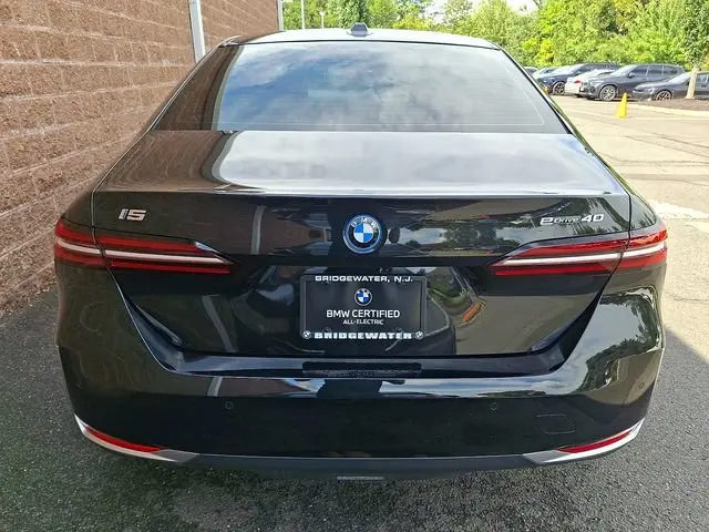 2024 BMW i5 eDrive40 Sedan photo 5