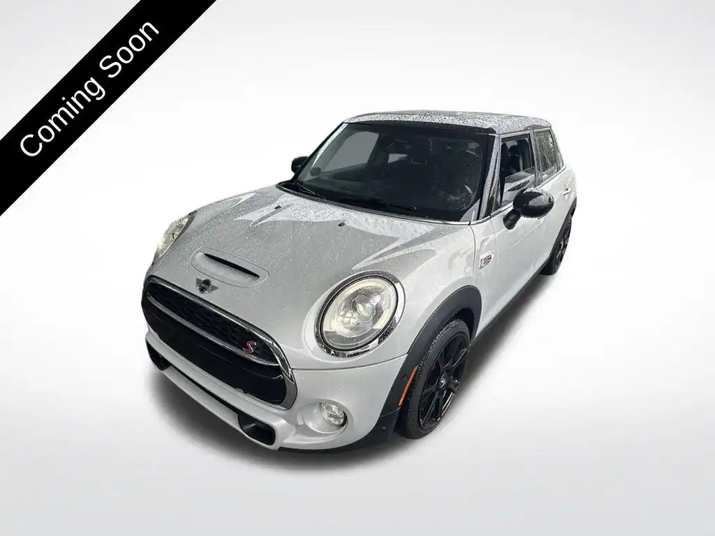 2018 MINI Cooper S 4 Door's photo