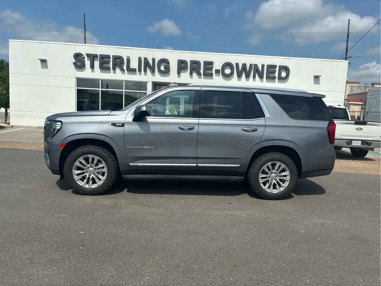 2022 GMC Yukon 4WD SLT's photo