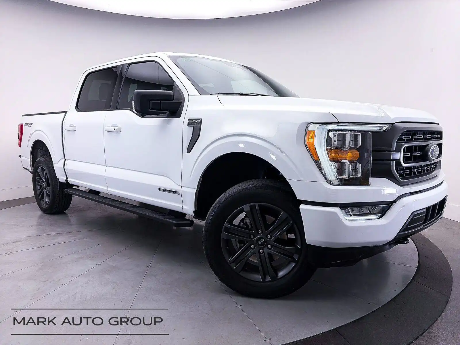 2023 Ford F-150 XLT 4WD SuperCrew 5-1/2' Box's photo
