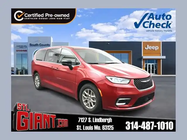 2025 Chrysler Pacifica Select's photo