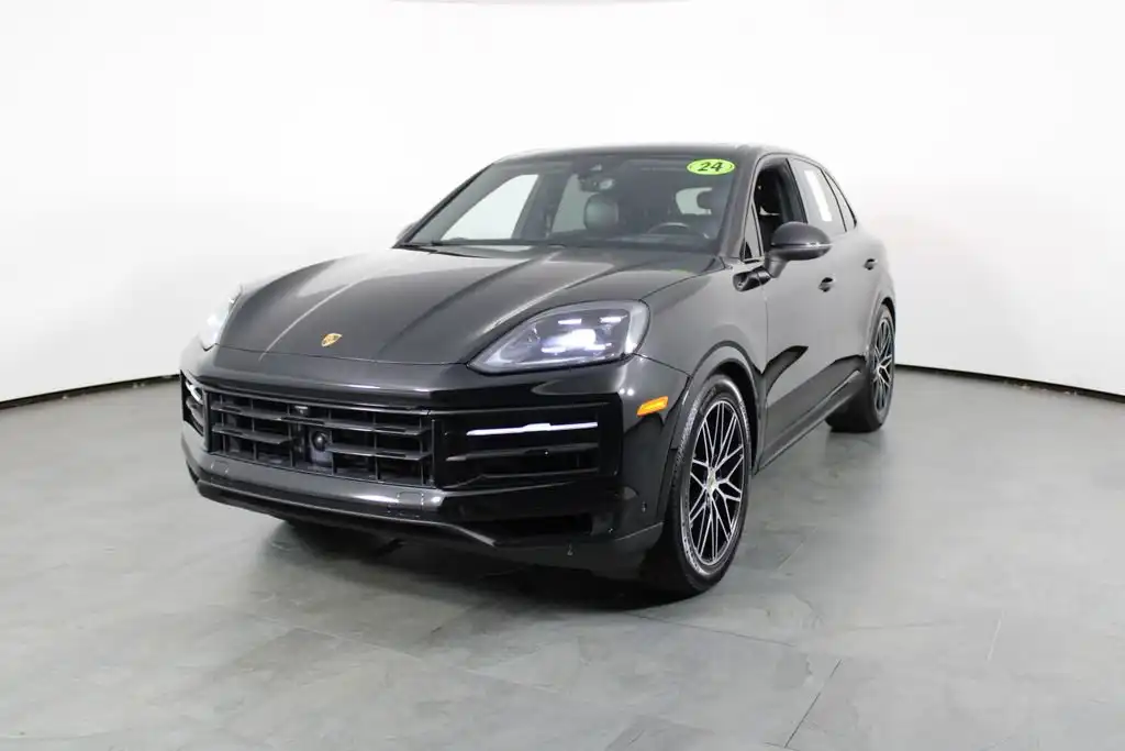 2024 Porsche Cayenne Base's photo