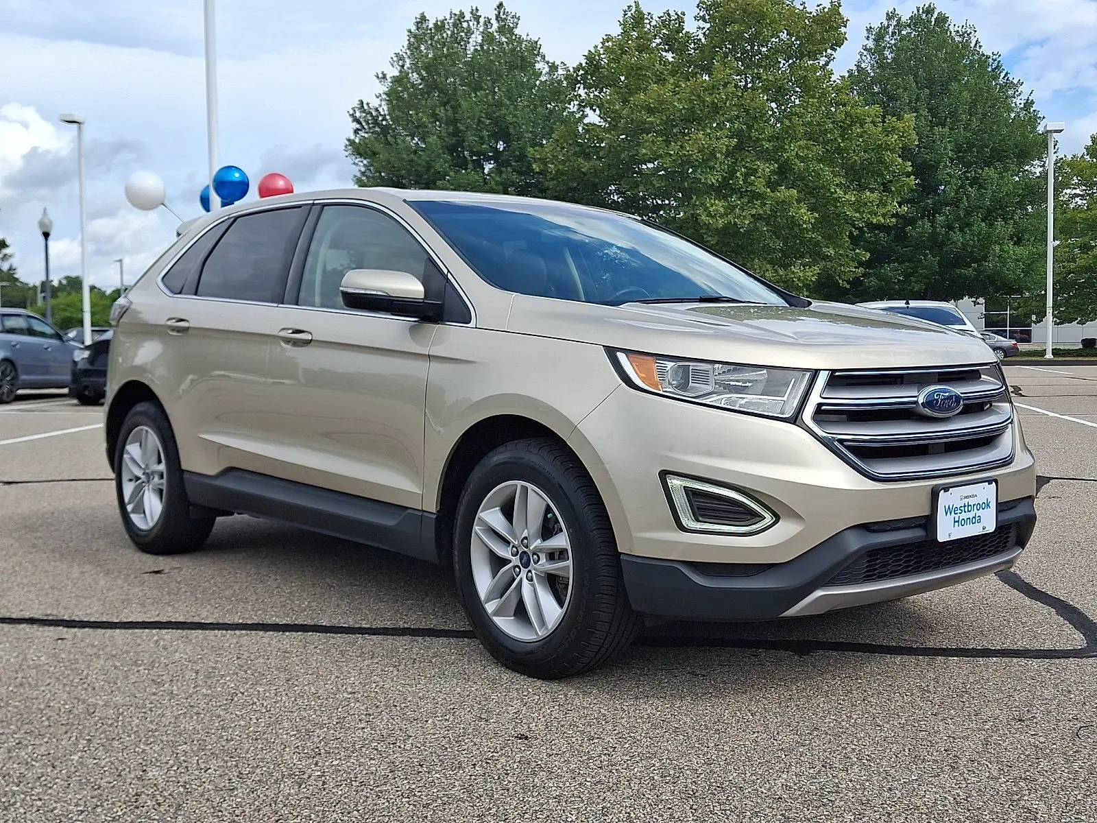 2017 Ford Edge SEL AWD photo 3