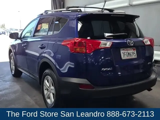2014 Toyota RAV4 XLE photo 3