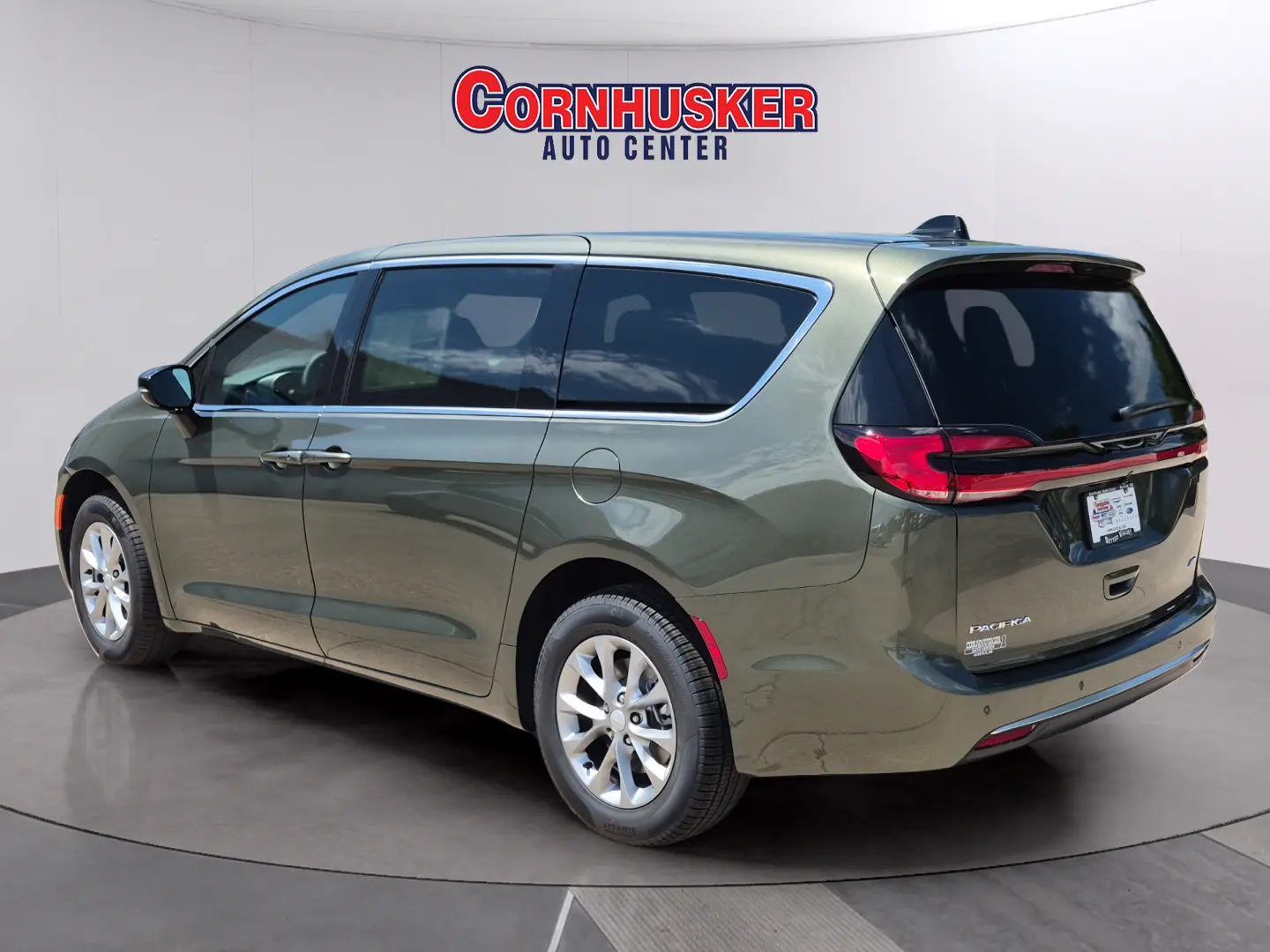 2027 Chrysler Pacifica Select AWD photo 5
