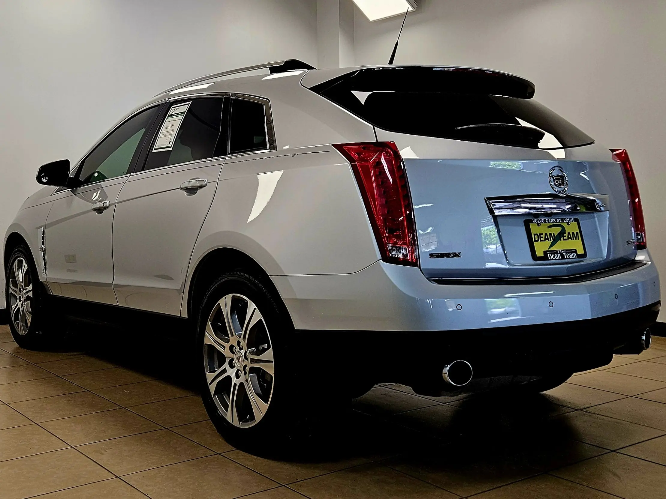 2012 Cadillac SRX FWD Performance Collection photo 5