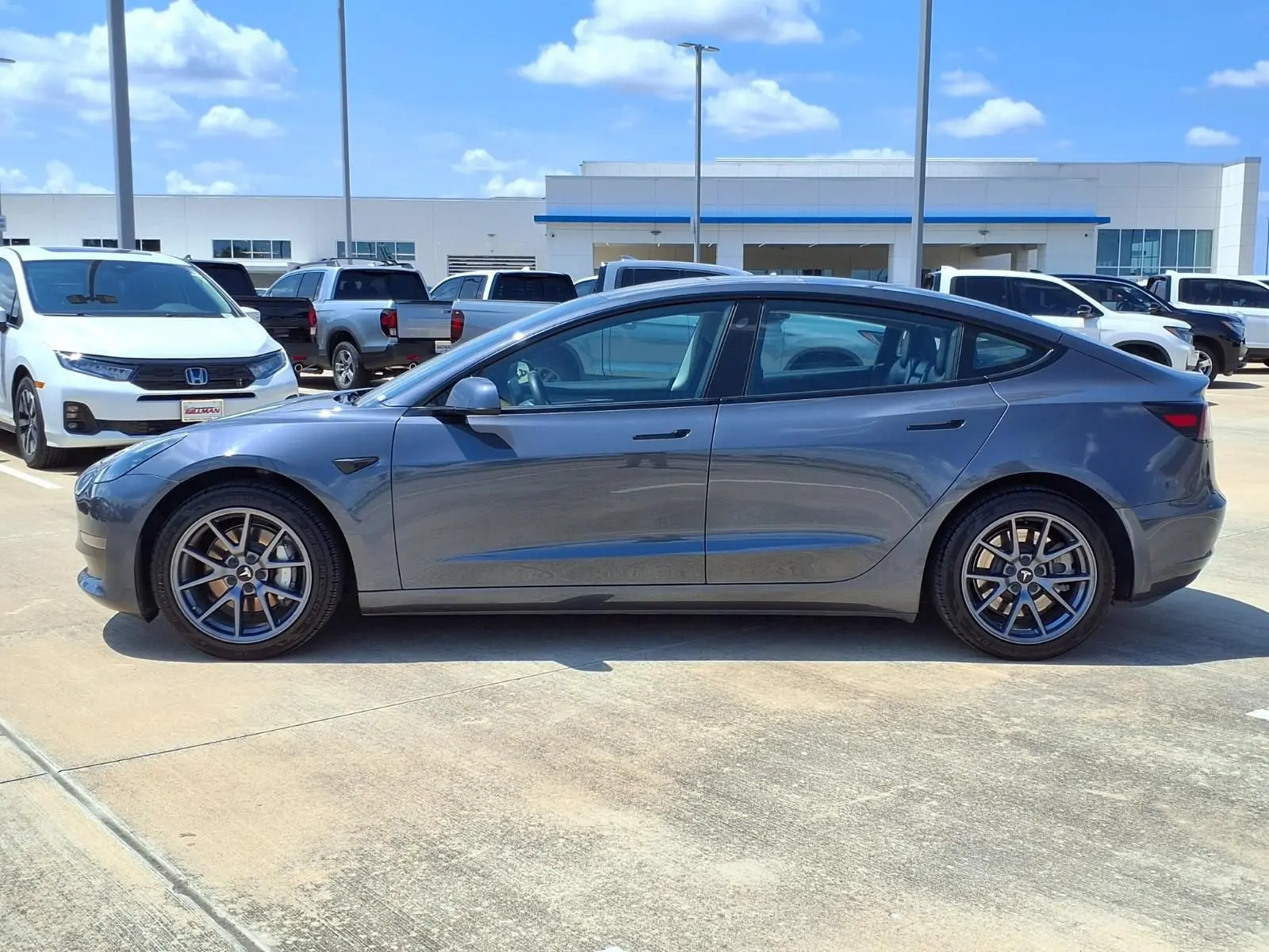 2023 Tesla Model 3 Base photo 3