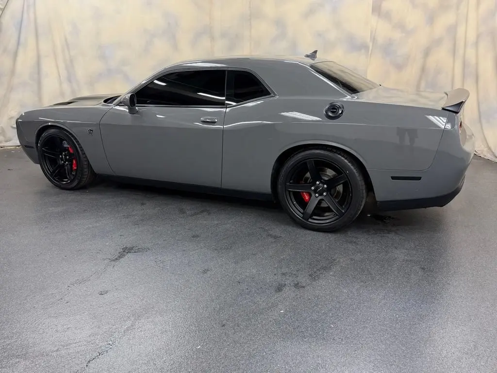 2017 Dodge Challenger SRT Hellcat photo 4