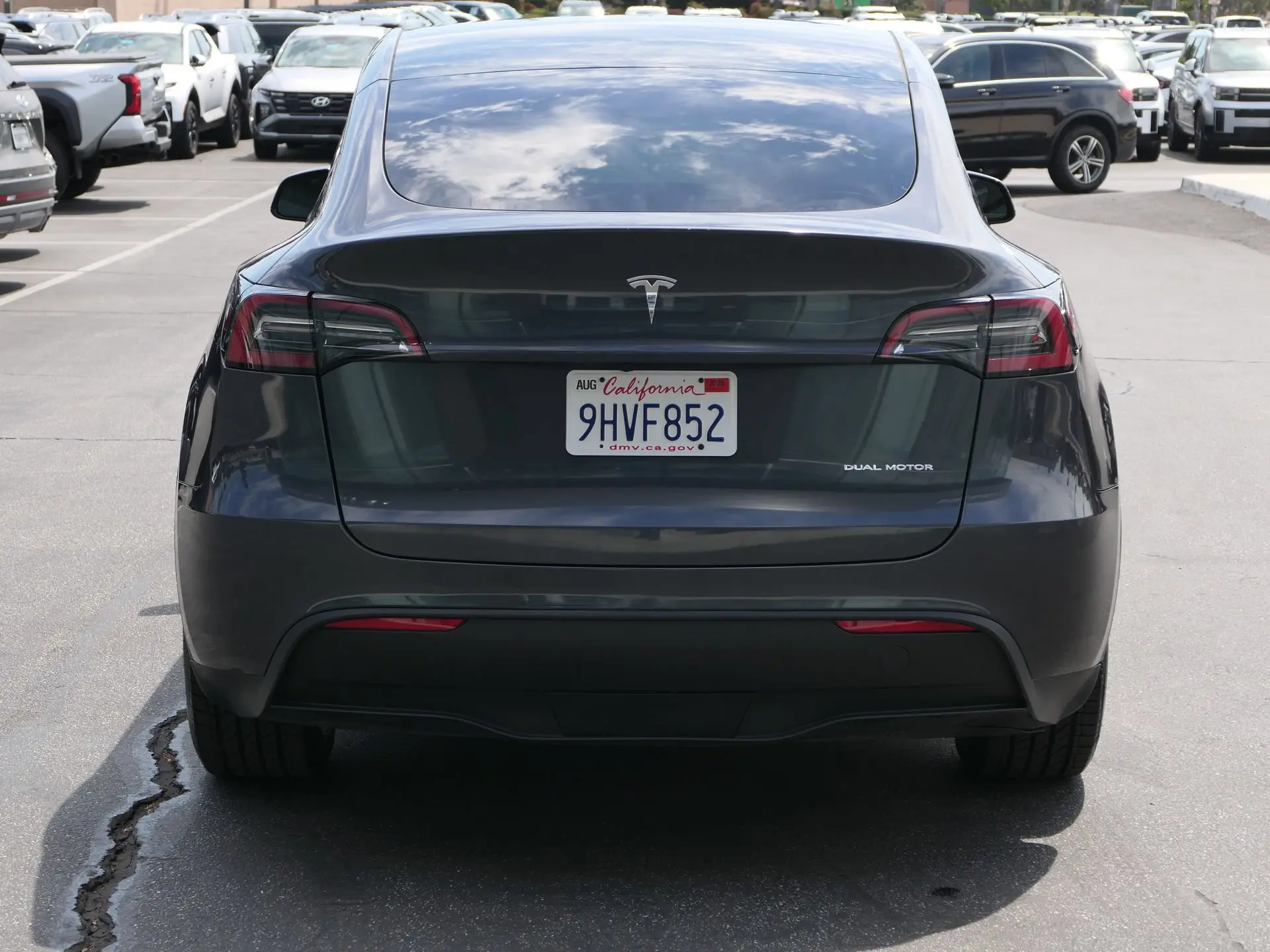2023 Tesla Model Y Long Range Dual Motor AWD photo 5