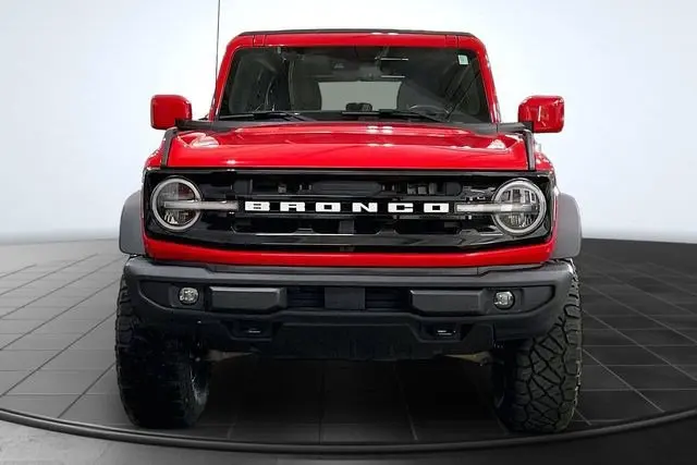 2021 Ford Bronco Outer Banks Advanced 4x4 photo 3