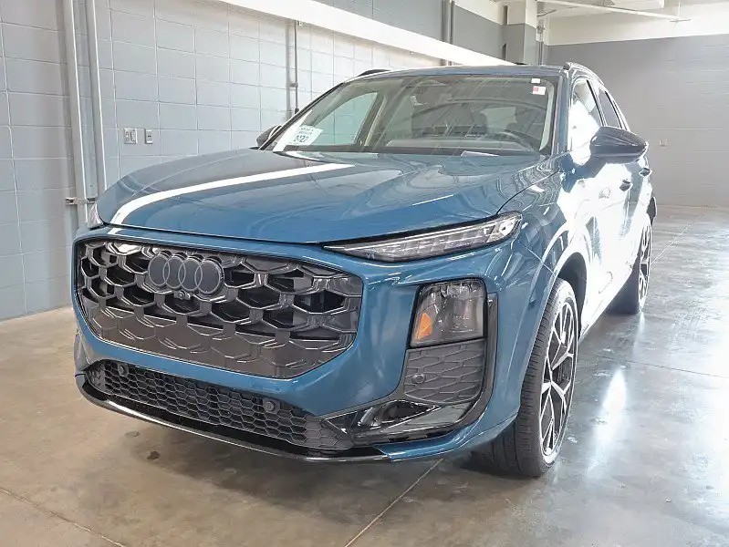 2026 Audi Q3 S line quattro's photo