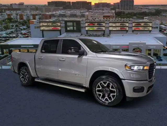 2025 RAM 1500 Laramie 4x4 Crew Cab 5'7's photo