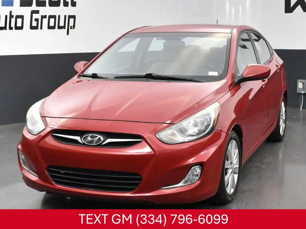 2012 Hyundai Accent GLS 4-Door 6-Speed Automatic's photo