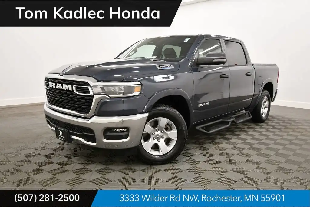 2025 RAM 1500 Big Horn/Lone Star 4x4 Crew Cab 5'7's photo