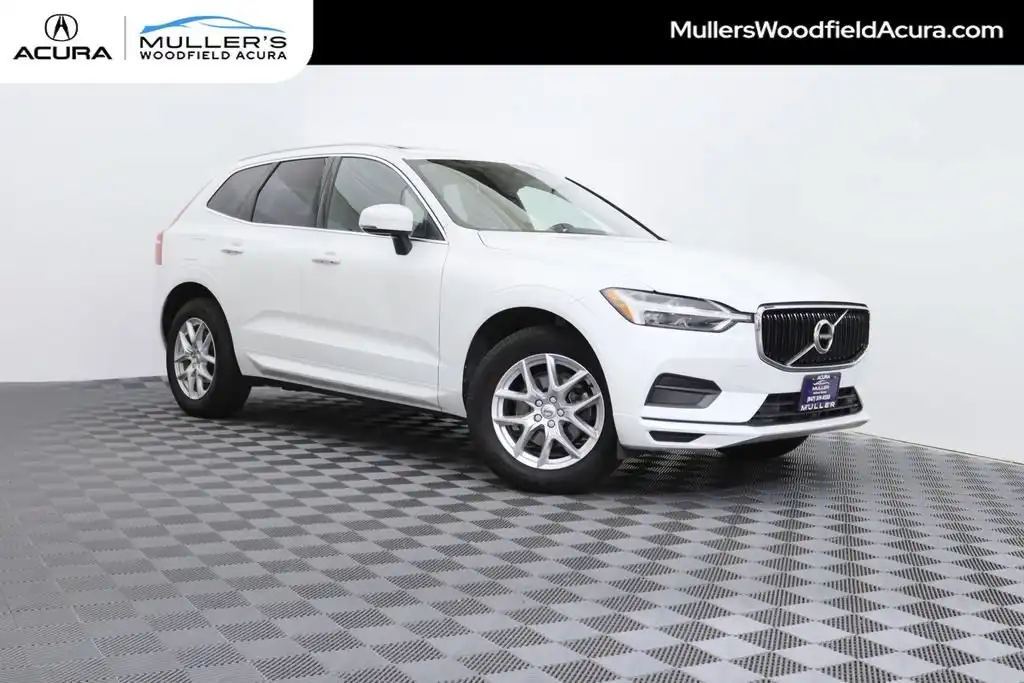2020 Volvo XC60 T5 Momentum AWD's photo