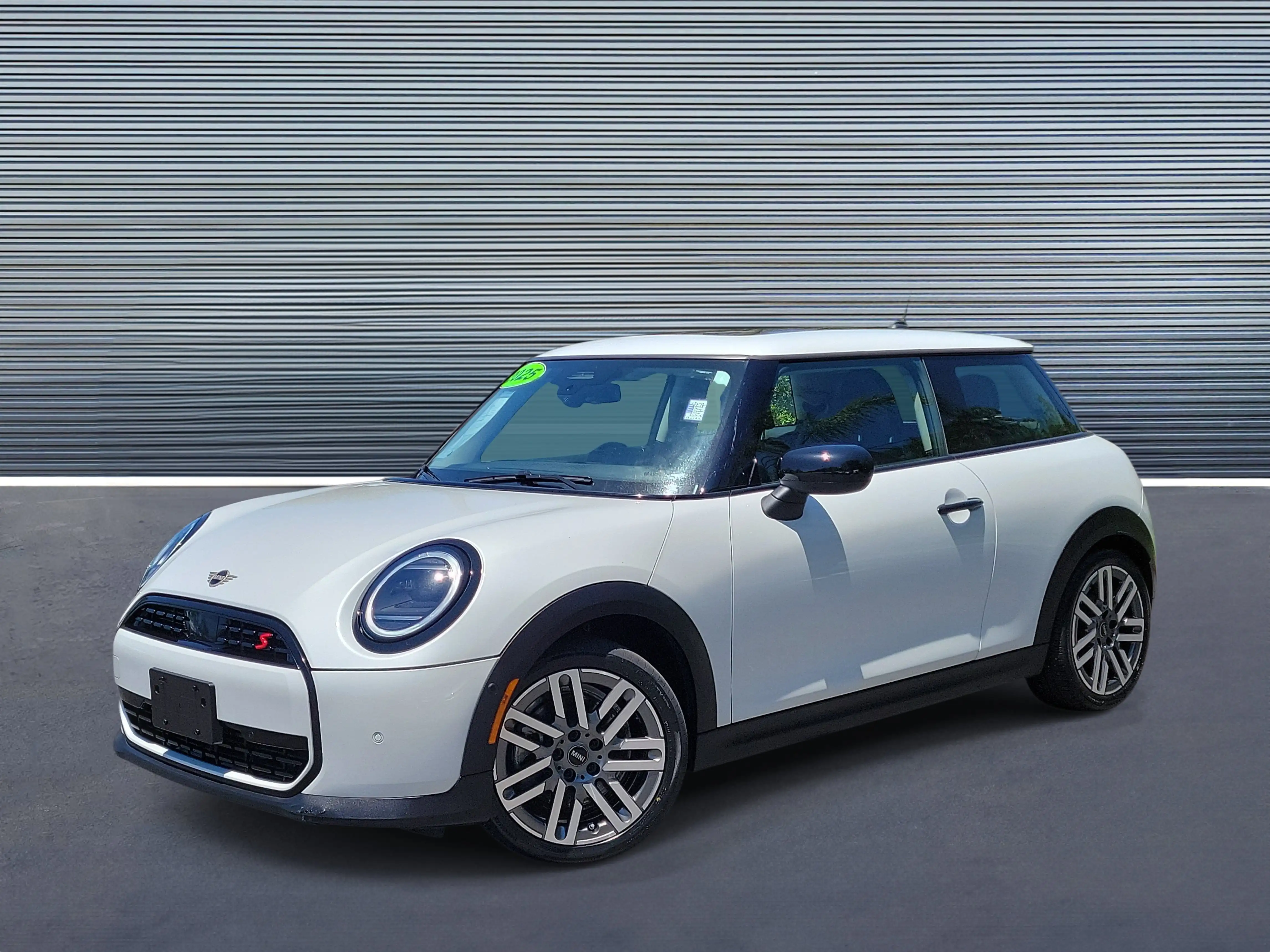 2025 MINI Hardtop Cooper S Signature's photo