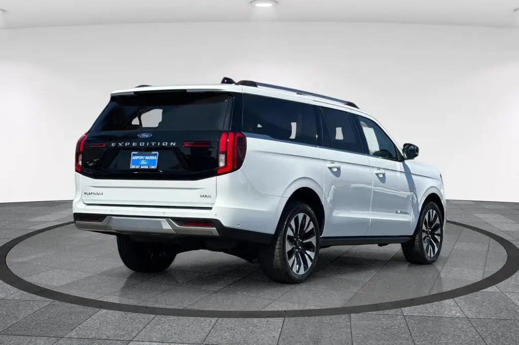 2025 Ford Expedition Platinum MAX 4x4 photo 5