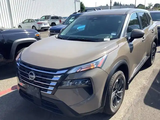 2025 Nissan Rogue SV AWD's photo