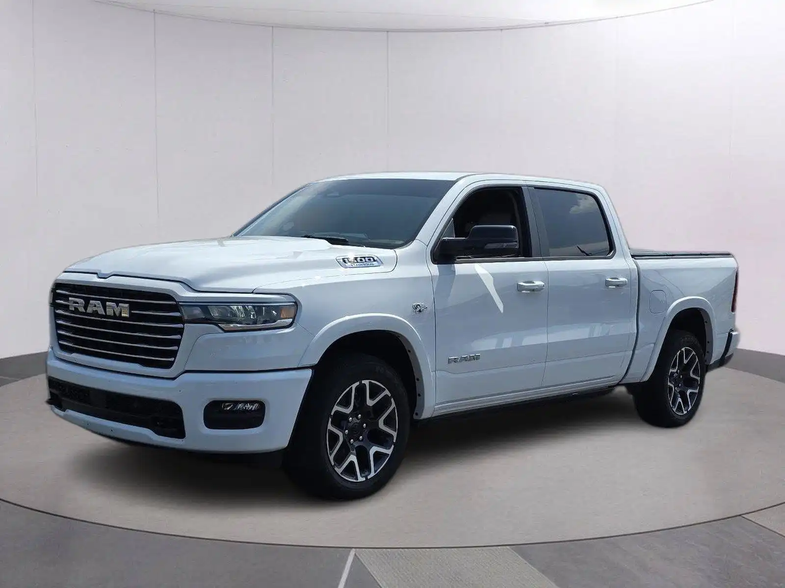 2026 RAM 1500 Laramie 4x4 Crew Cab 5'7's photo
