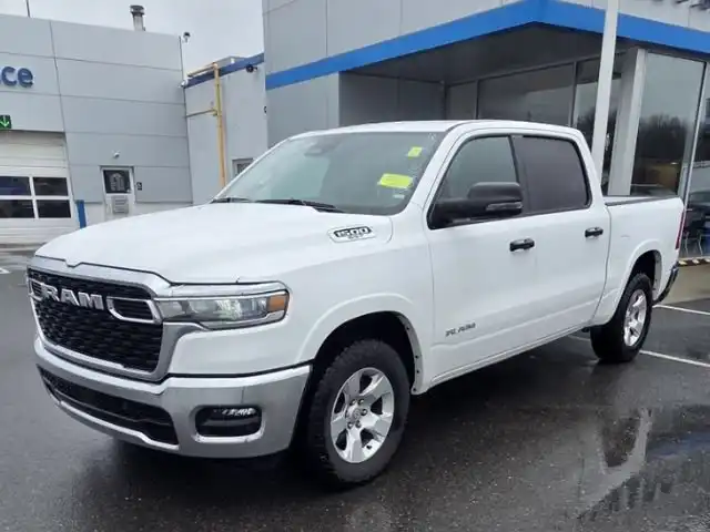 2025 RAM 1500 Big Horn/Lone Star 4x4 Crew Cab 5'7's photo