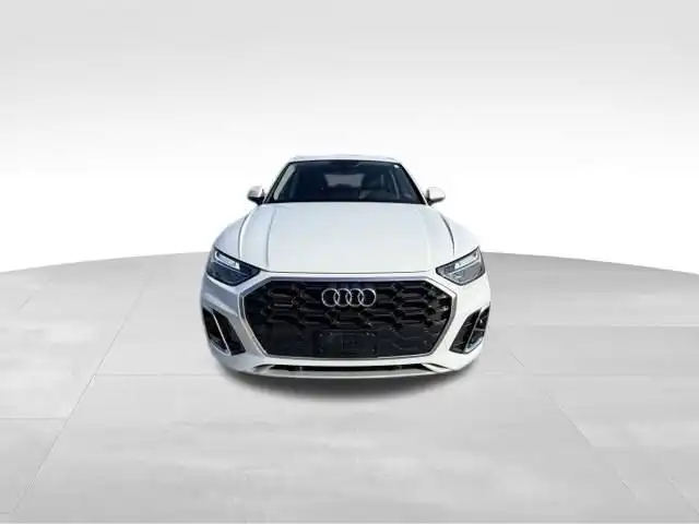 2023 Audi Q5 45 Premium's photo