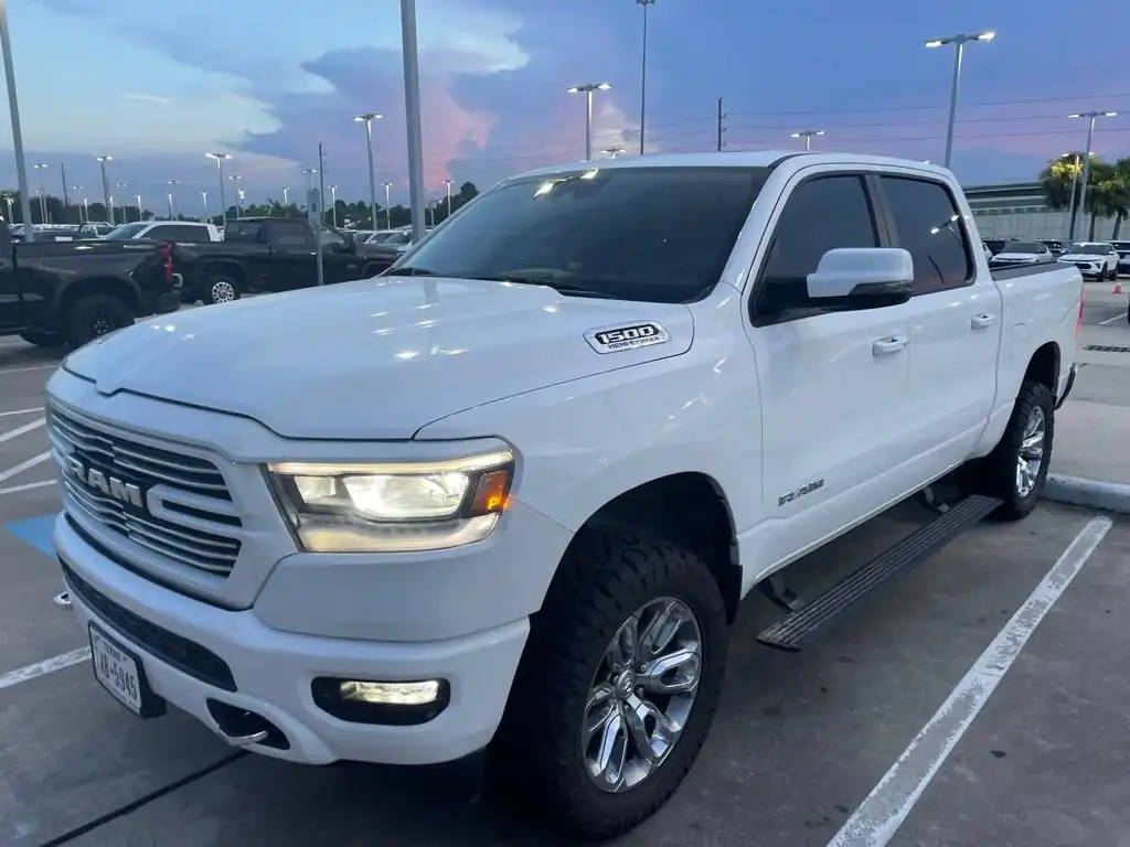 2024 RAM 1500 Laramie 4WD Crew Cab 5'7's photo