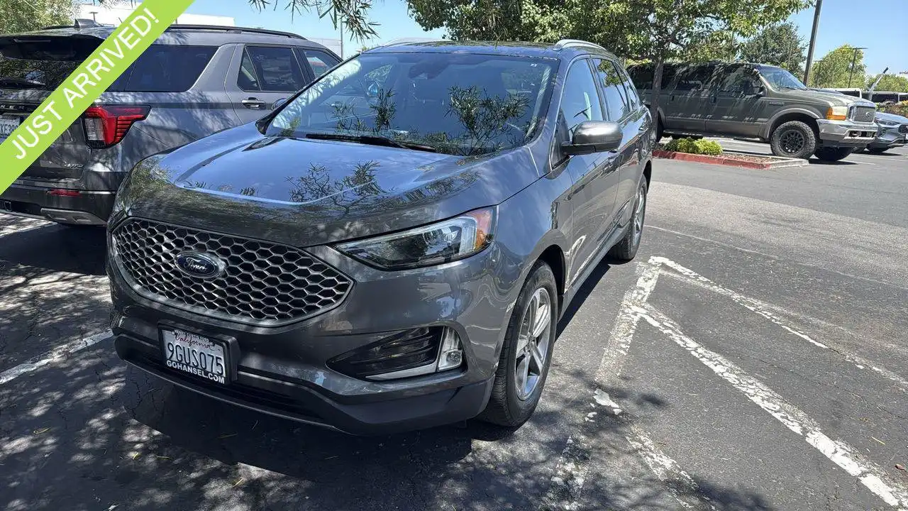 2023 Ford Edge SEL AWD's photo