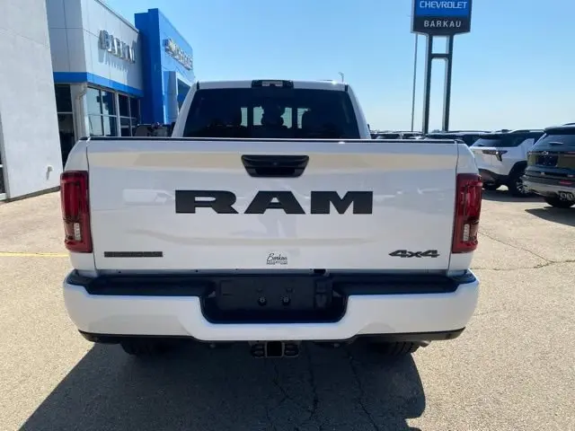 2026 RAM 2500 Big Horn 4X4 Crew Cab SWB photo 4