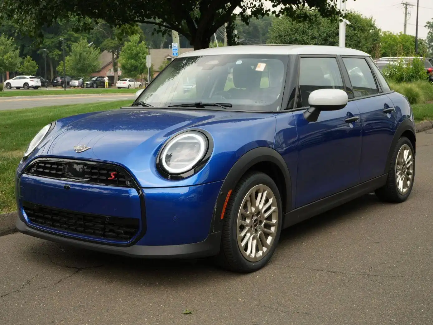 2026 MINI Hardtop Cooper S's photo