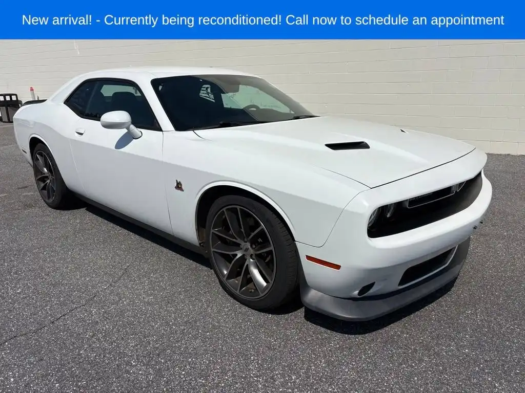 2017 Dodge Challenger Scat Pack's photo