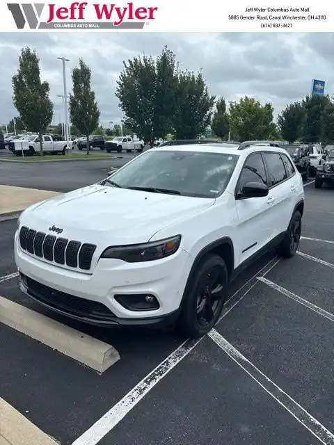 2023 Jeep Cherokee Altitude Lux 4X4's photo