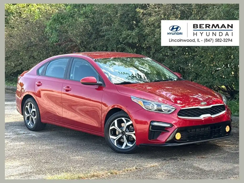 2021 Kia Forte LXS Auto's photo