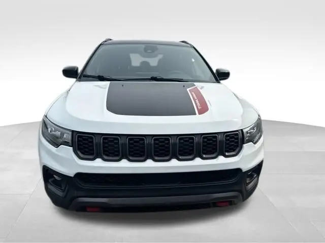 2025 Jeep Compass Trailhawk 4X4 photo 4
