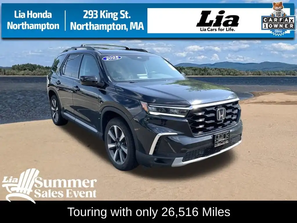 2025 Honda Pilot Touring AWD's photo