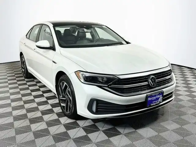 2023 Volkswagen Jetta 1.5T SEL Auto SULEV's photo
