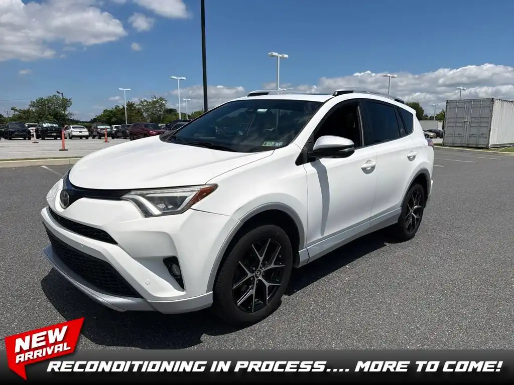 2016 Toyota RAV4 SE AWD's photo