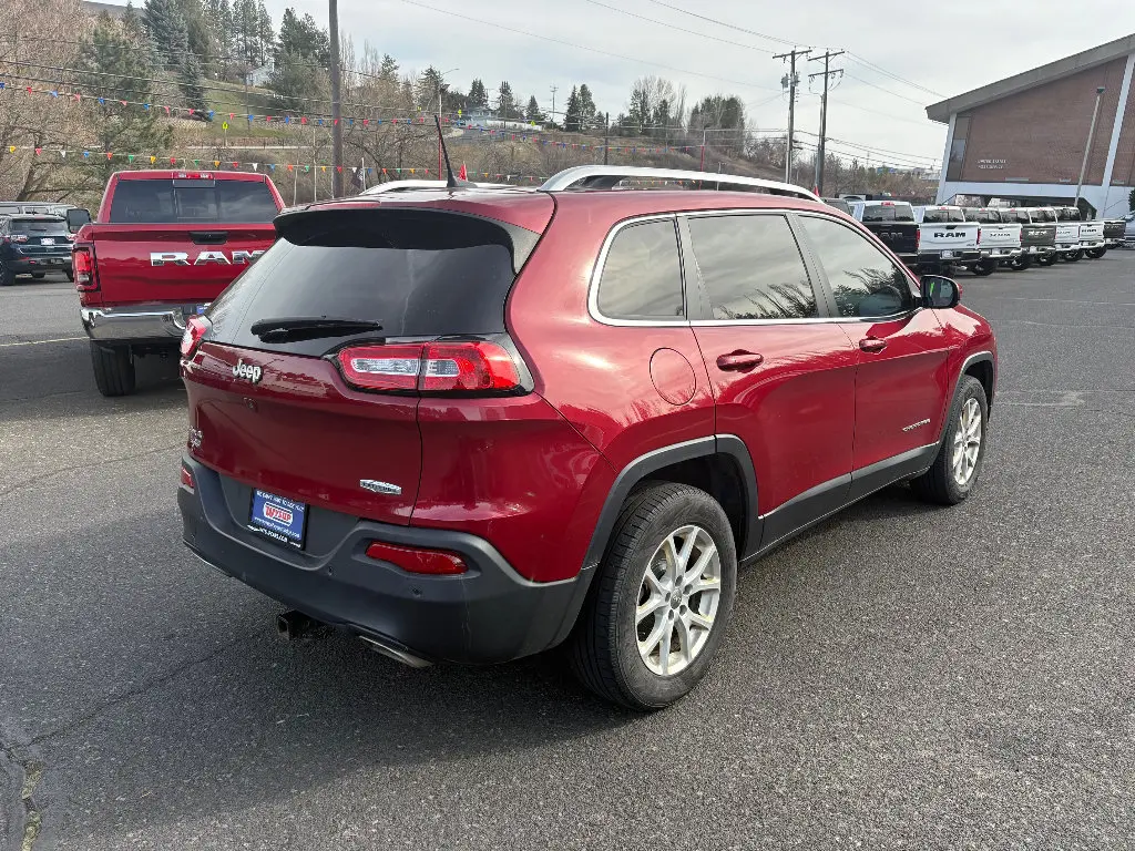 2017 Jeep Cherokee Latitude 4X4 photo 5