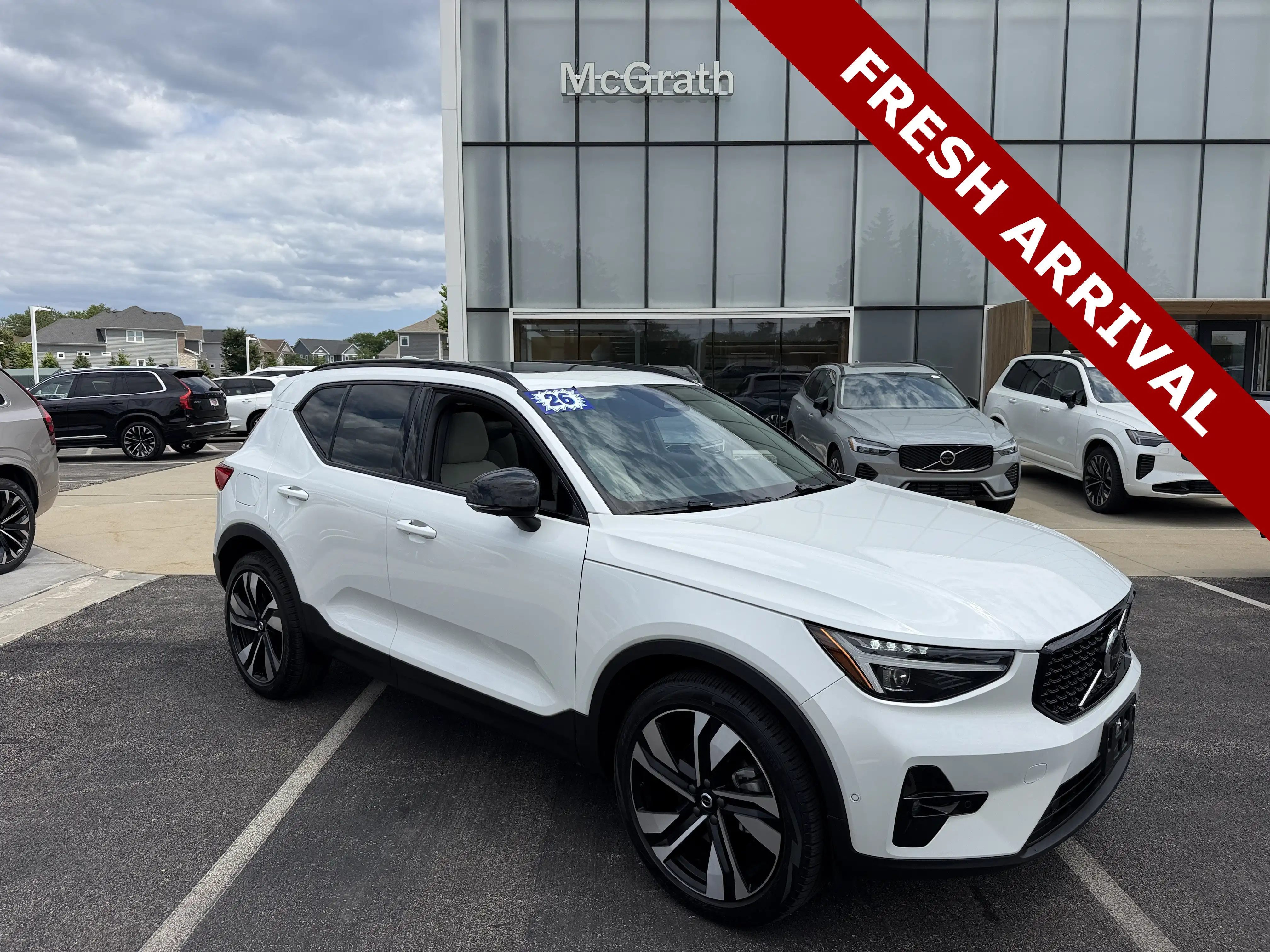 2026 Volvo XC40 B5 Ultra Dark AWD's photo
