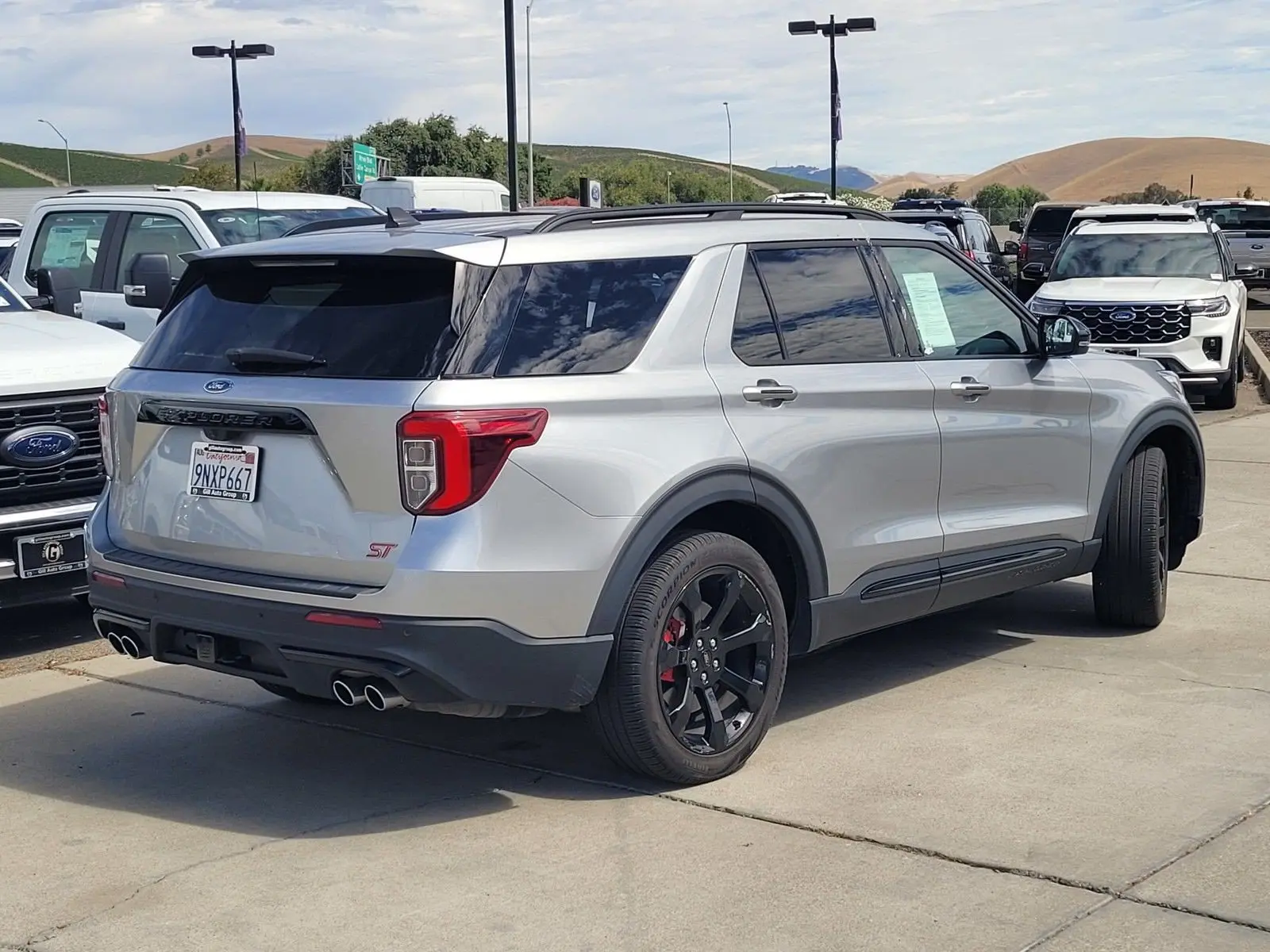 2024 Ford Explorer ST 4WD photo 4